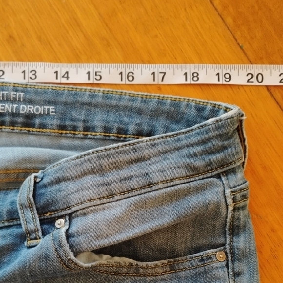 Gap Size 18 Straight Leg Jeans. Size 18. Small Flaw As Shown. - Picture 7 of 10